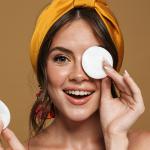 Pinakamahusay na Routine Upang Alisin ang Makeup sa Kilay sa 4 na Madaling Hakbang